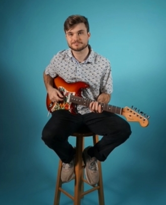 Guitar Teacher, Bass Guitar Teacher, Keyboard + Piano Teacher Luke