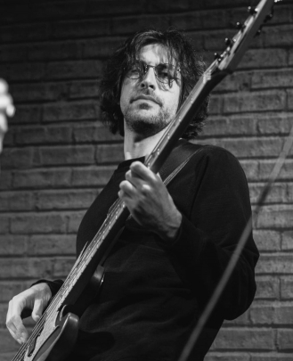 Bass Guitar Teacher Brian Grabin