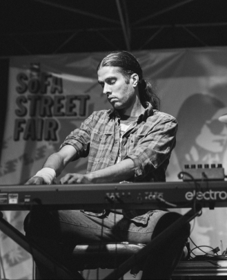 Keyboard + Piano Teacher, Guitar Teacher, Bass Guitar Teacher Bryan