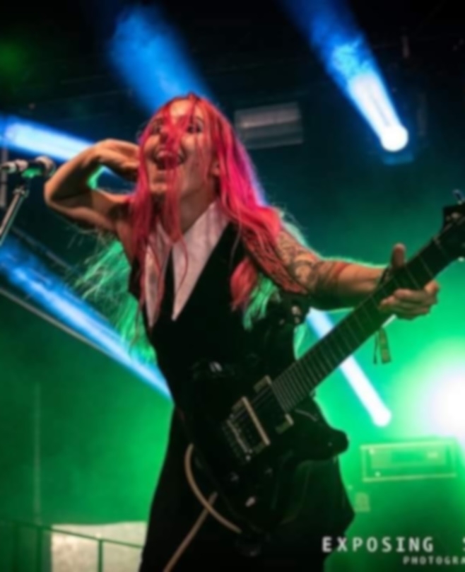 Guitar Teacher, Keyboard + Piano Teacher, Vocals Teacher Nicole