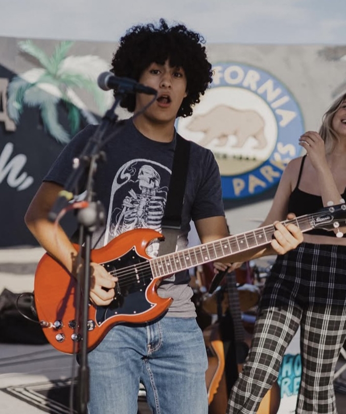 Drum Teacher, Guitar Teacher, Bass Guitar Teacher, Keyboard + Piano Teacher Alex Hartman