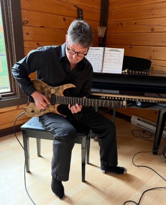 Guitar Teacher Louis MacDonald