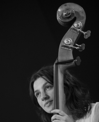 Bass Guitar Teacher, Keyboard + Piano Teacher, Rookies Teacher Sophia Kaufmann