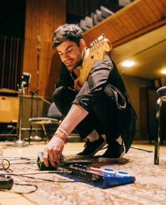 Vocal Teacher, Keyboard + Piano Teacher, Guitar Teacher, Bass Guitar Teacher Tomás Natoli Cristi