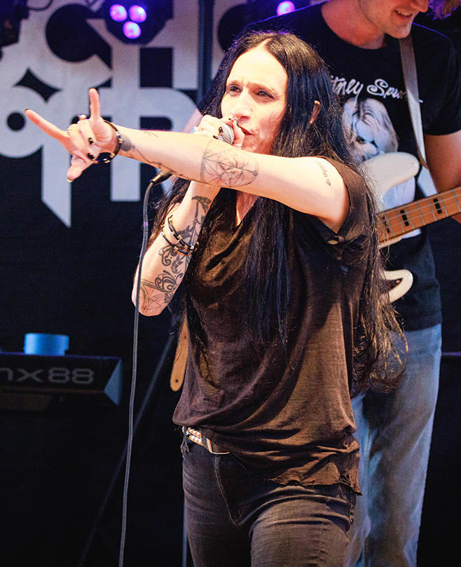 Vocals Teacher Miré Molnar 